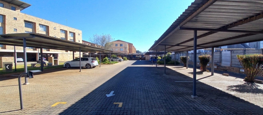 2 Bedroom Property for Sale in Kannoniers Park North West